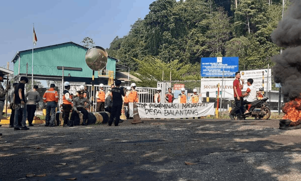 Aksi di Port PT Vale, Forum BAKAT Tuntut 80 Persen Pekerja Lokal Balantang